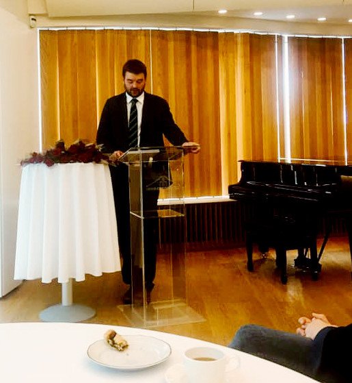 Félags- og barnamálaráðherra afhenti styrkinn