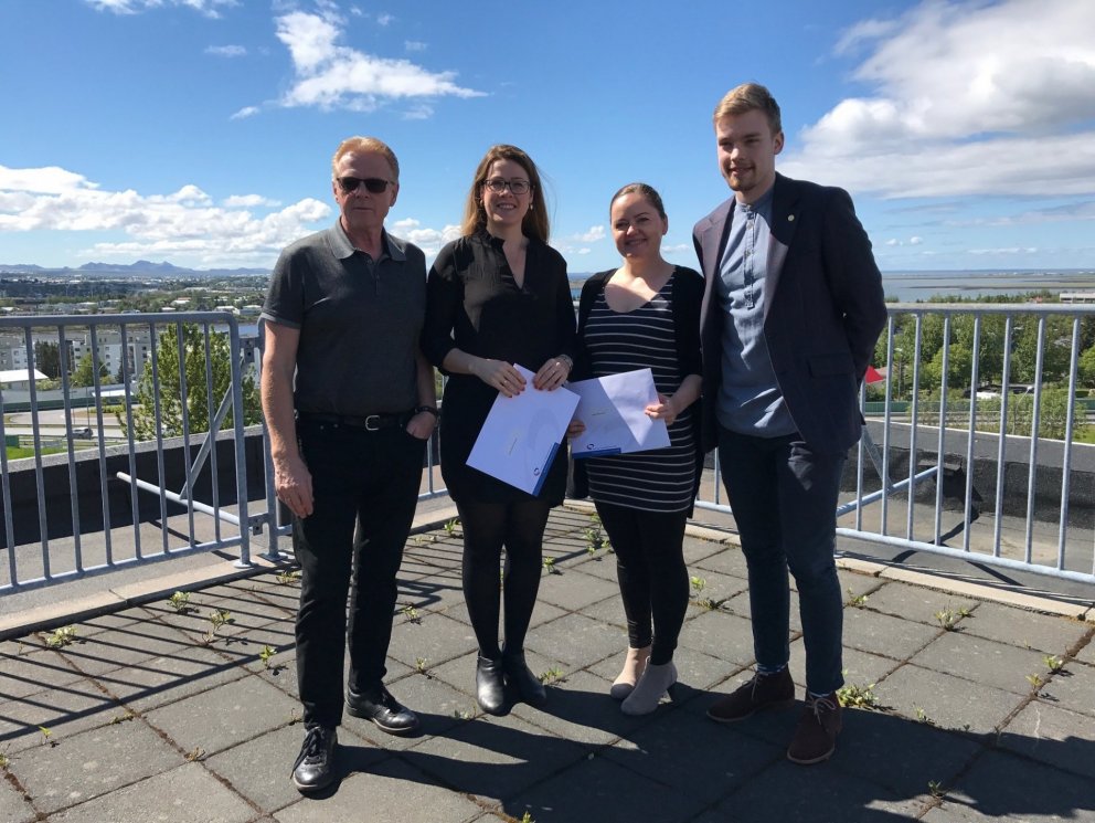 Styrkþegar ásamt Ásgeiri og Helga Frey