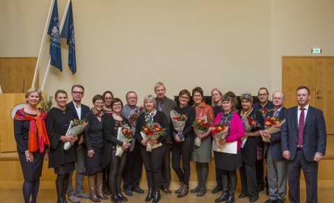 Veiting akademískra nafnbóta