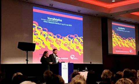 Félags- og barnamálaráðherra setti vorráðstefnuna.