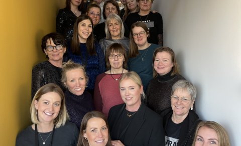 Hluti glitrandi starfsfólks RGR á degi sjaldgæfra sjúkdóma og heilkenna