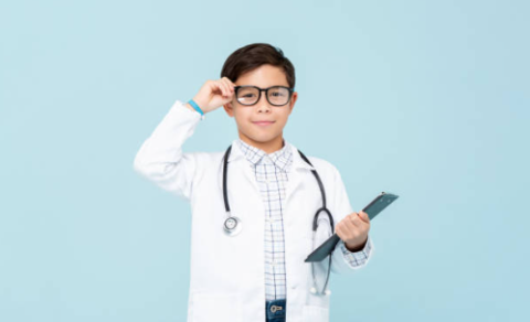 Við leitum að lækni!